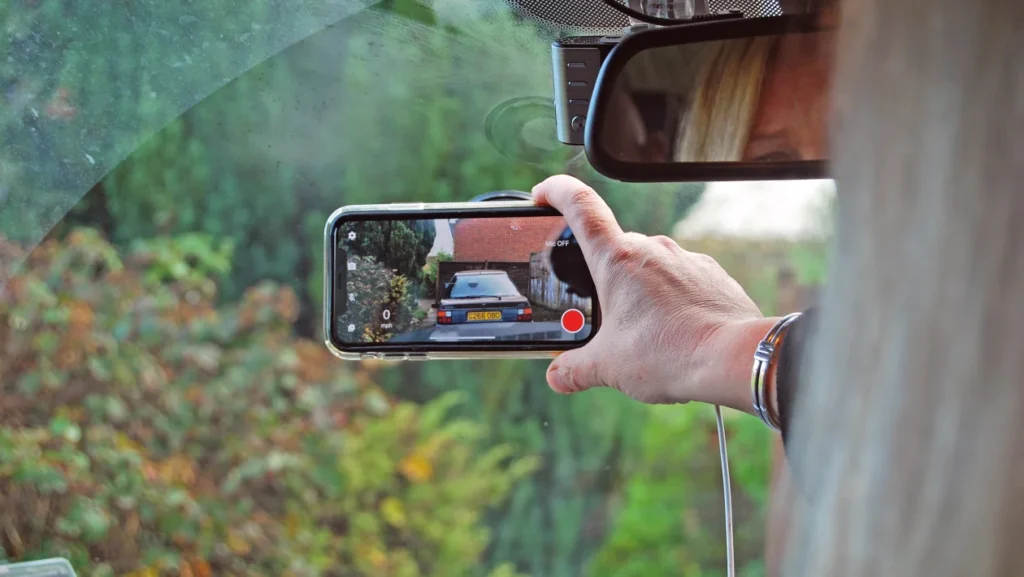 Is using a phone as a dash cam legal?